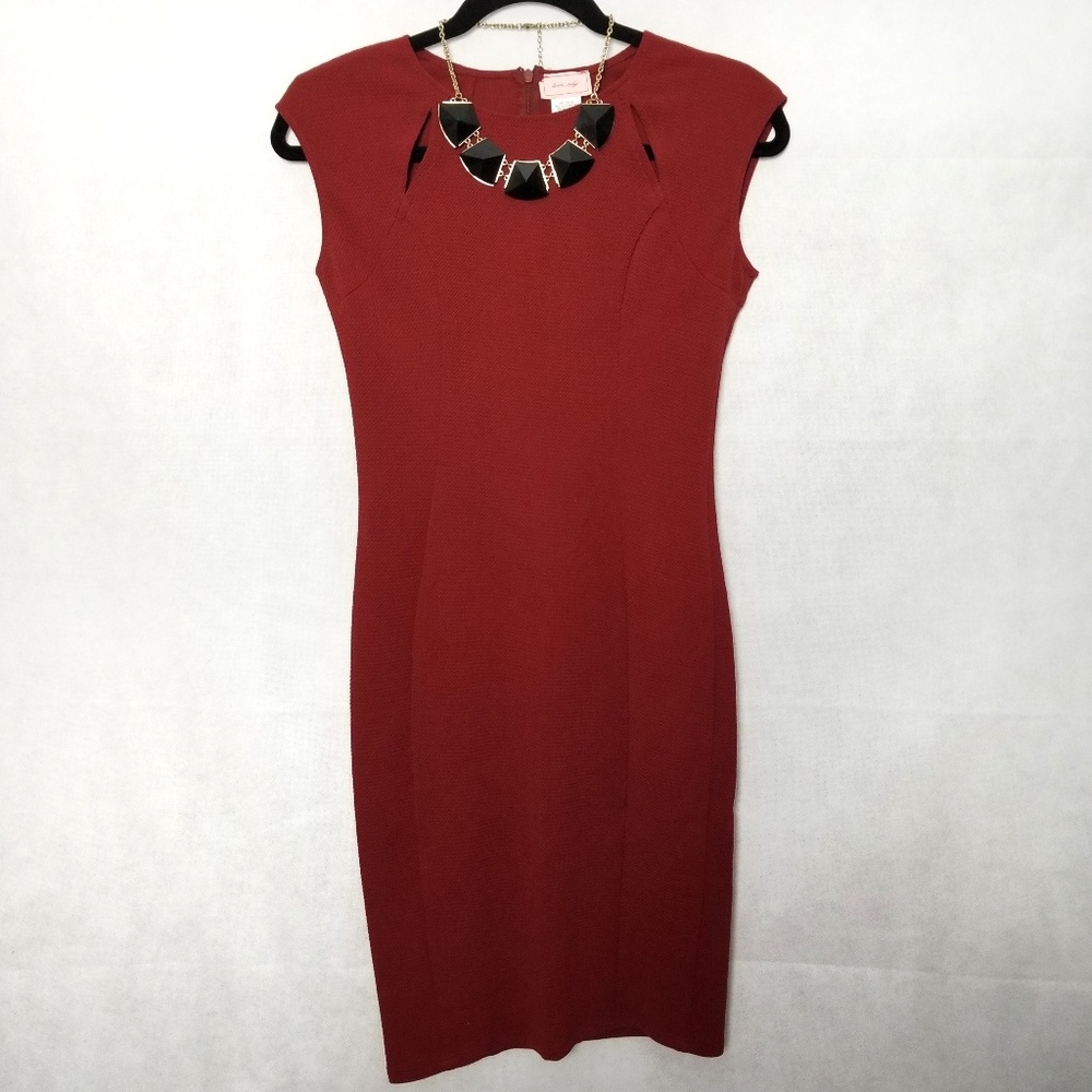 Maroon fitted dress